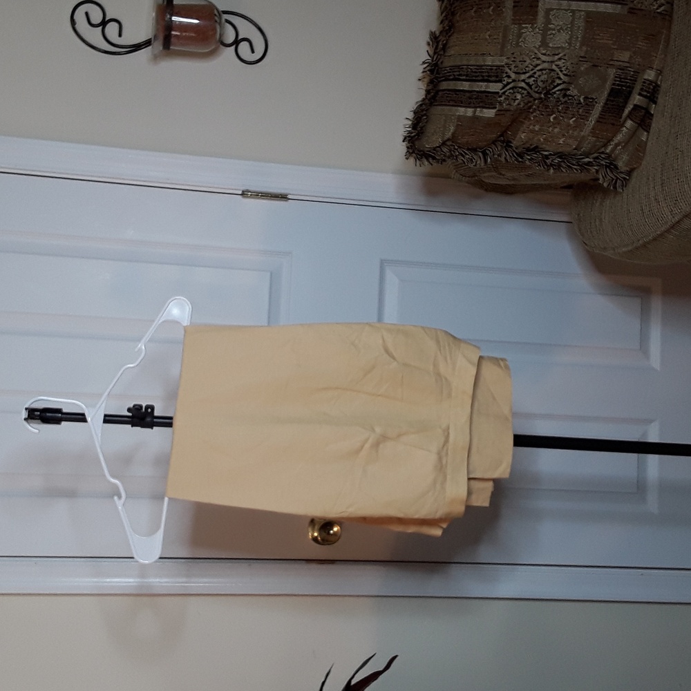 Suit - Picture 3 of 5